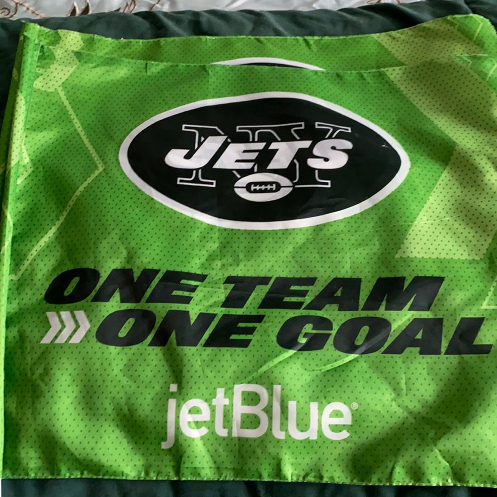 2 NY JETS Pendent’s 2 Plastic Pole’s